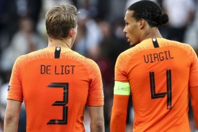 华体会下载-尤文战平本菲卡，范戴克梅开二度法甲