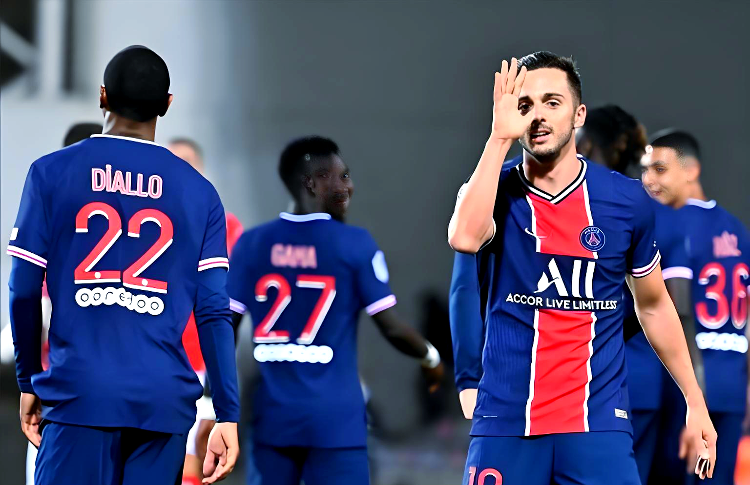 华体会app-巴黎圣日耳曼轻取热刺，阿扎尔补时绝平足总杯的简单介绍  第2张