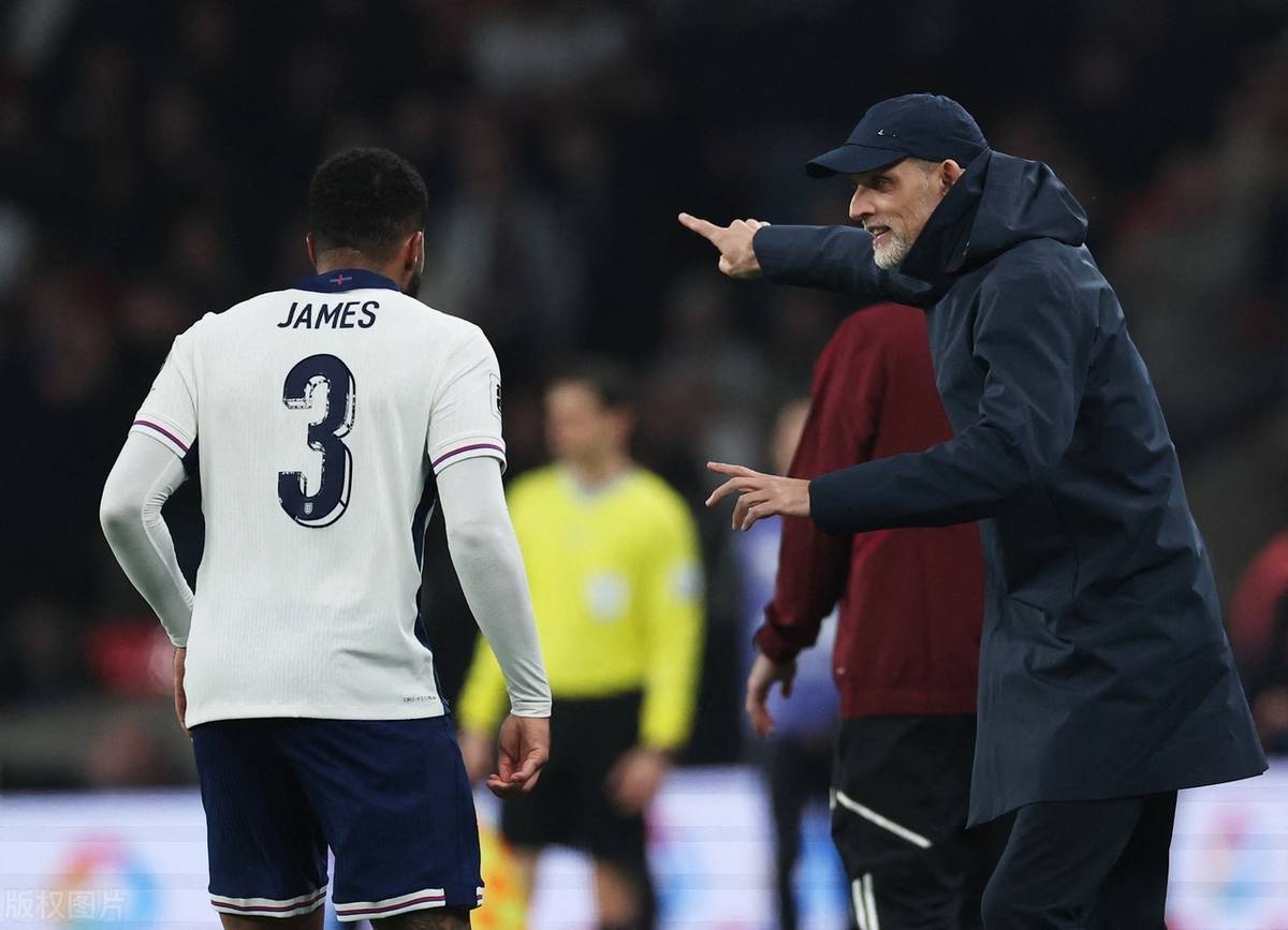 华体会官网-英格兰后卫肖接连解围阻止对手连续破门的简单介绍  第2张